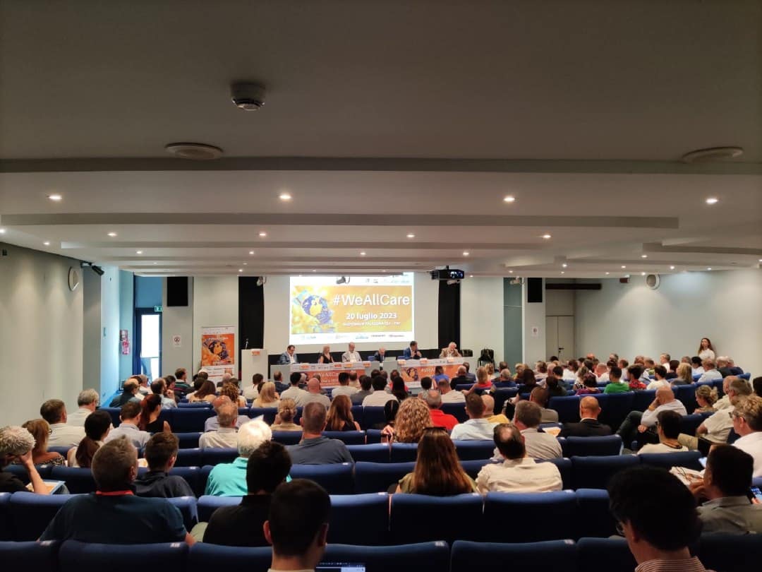 Faraone na konferencji #WeAllCare AIAS