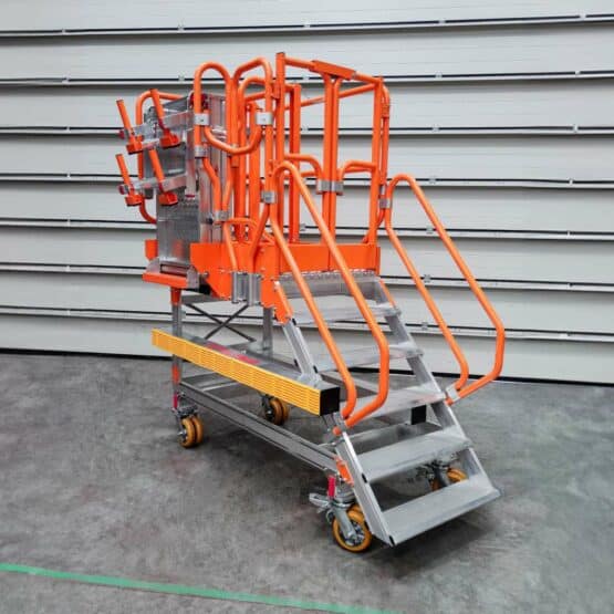 Podest mobilny ze składaną platformą i barierkami SPEC MD0045 Faraone