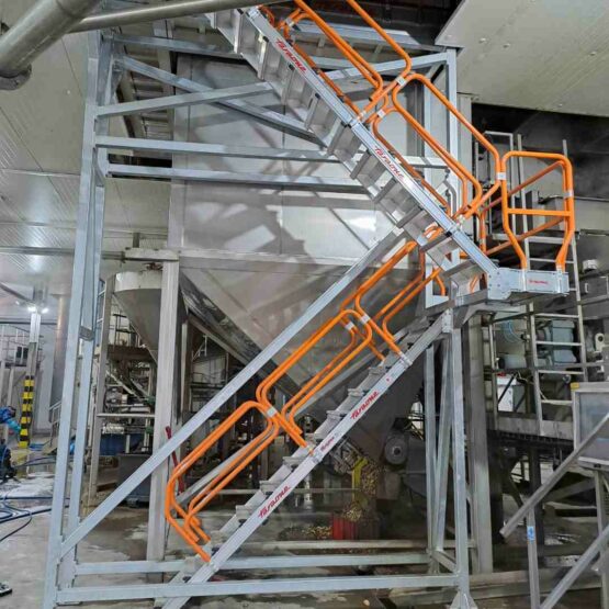 Podest do obsługi linii produkcyjnej Spec TW0019 Faraone