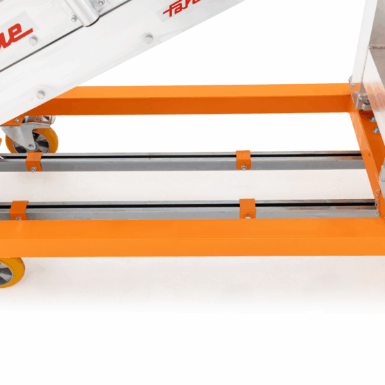 Podest o regulowanej wysokości ze schodami - Spec SM0095